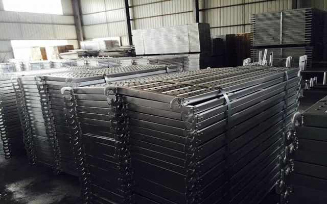 scaffolding steel planks with hooks in the stock for sale